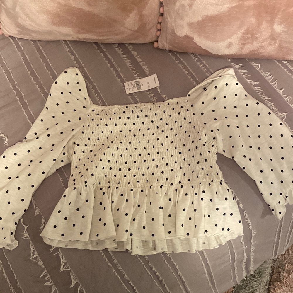 American eagle ruffled top